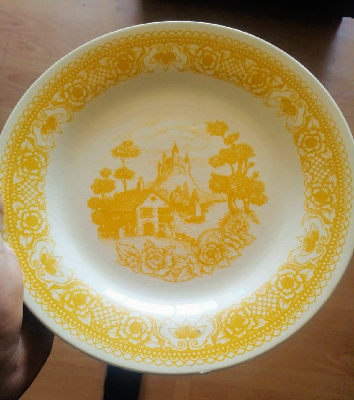 Aplicaciones de calcos vitrificables en porcelana y vidrio